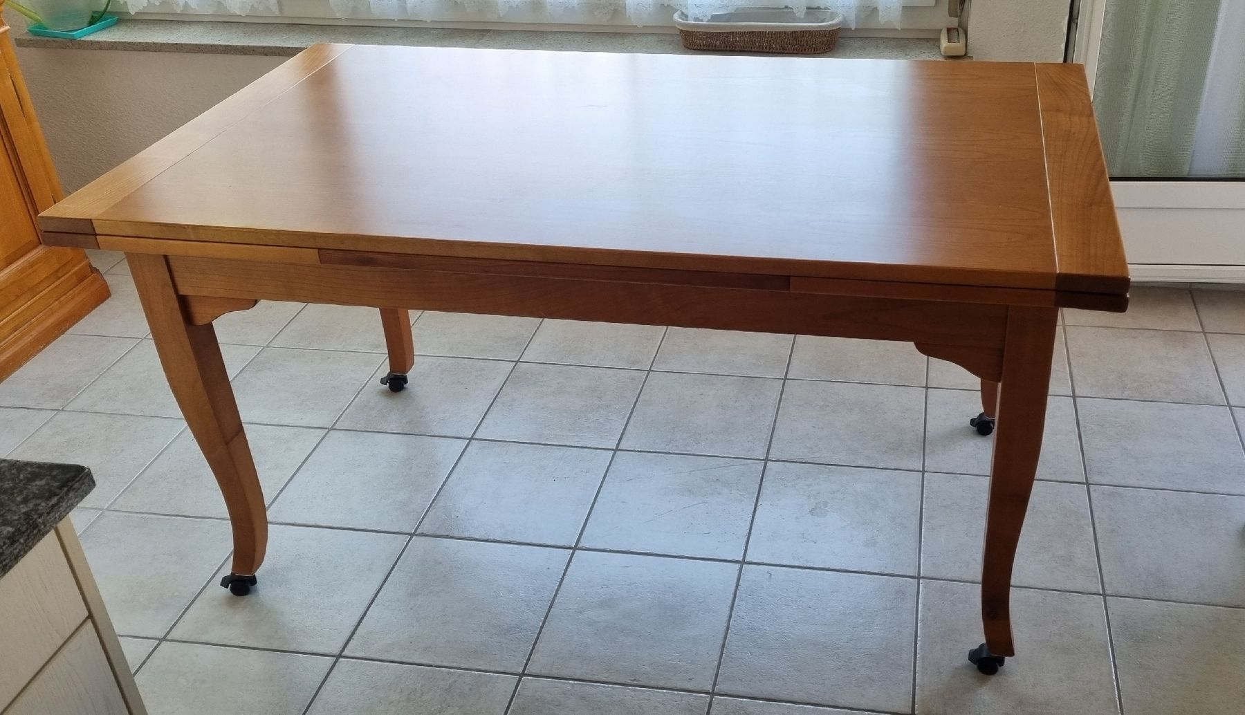 Tische: Alter ausklappbarer Holztisch – Gebraucht aus Wädenswil von weihpos 1