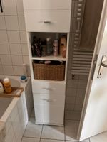 Badezimmerschrank weiss schmal mit Schubladen und Fächern