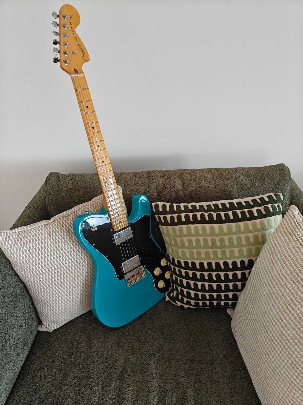Fender Strumenti musicali: Fender American Pro II Telecaster DLX MBL – Usato da Apples venduto da Lozannois