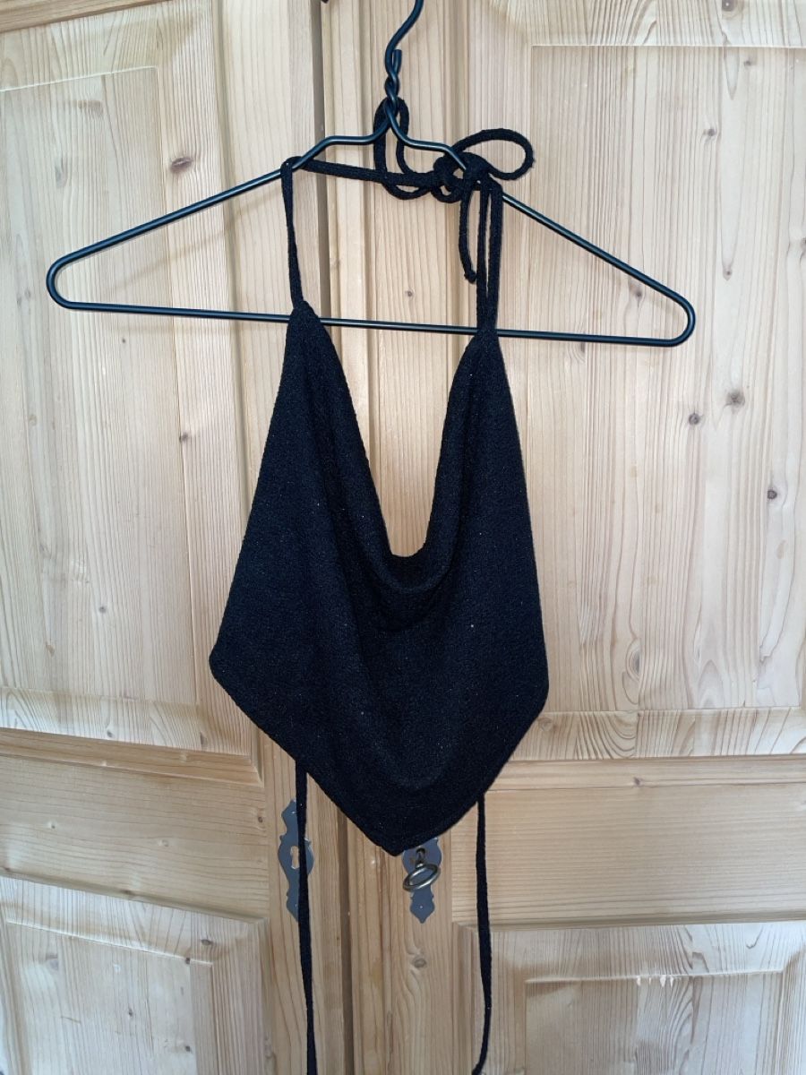 Top: Pull&Bear Top, Schwarz, Grösse S, Neckholder, Sommer 52 – Usato da Adliswil venduto da sel_s6cw