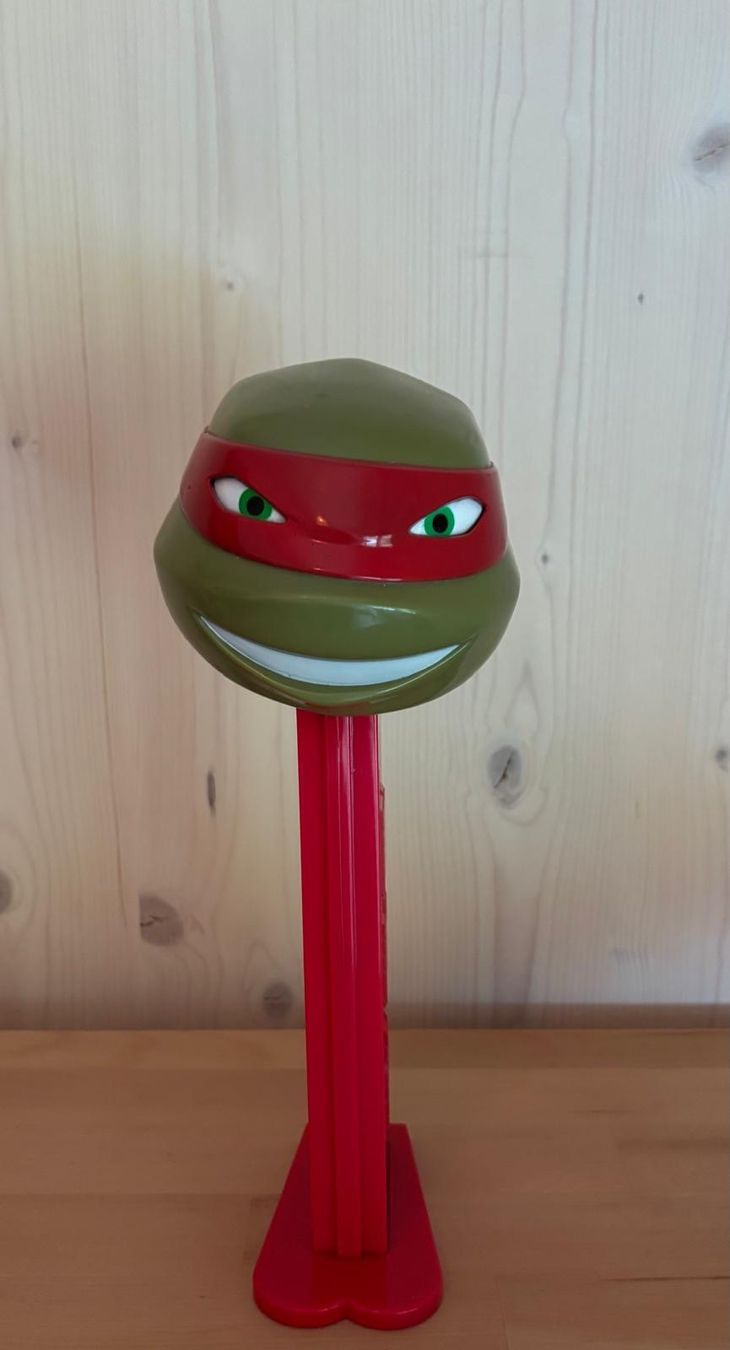 Pez Figurines: XXL PEZ Spender Raphael Ninja Turtle – D'occasion à St. Gallen par Flo_sv8c 8