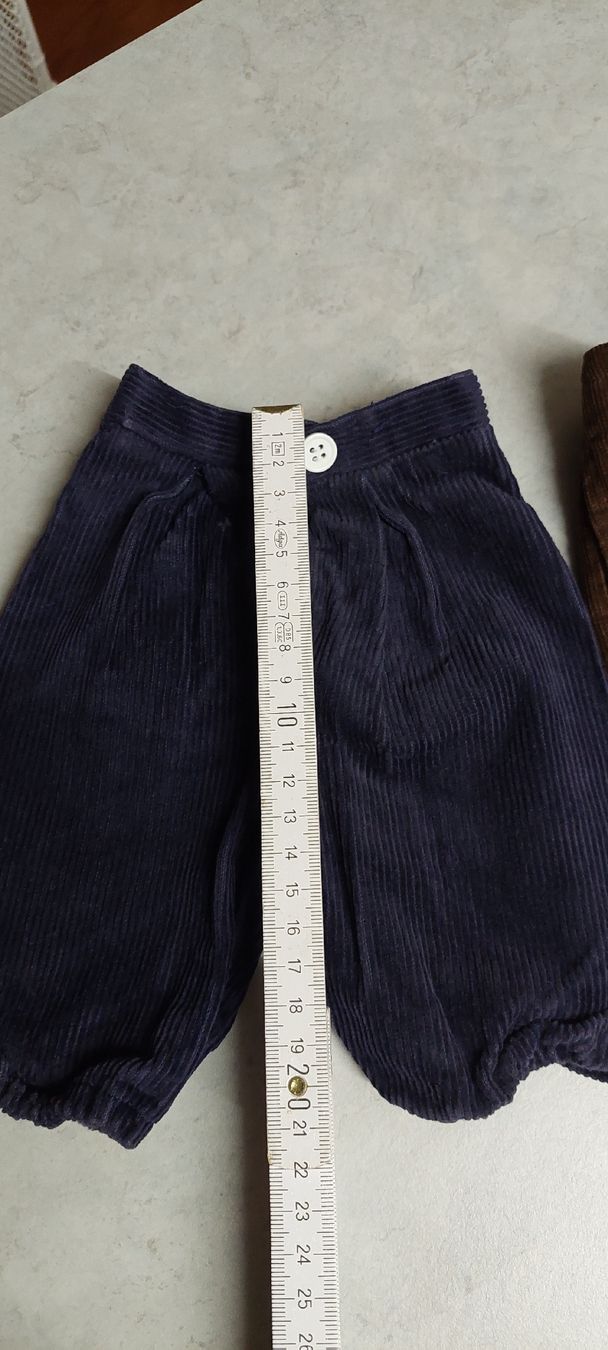 Bambole: 2 Puppenkleider Hosen – Usato da Muri AG venduto da nindo1 1