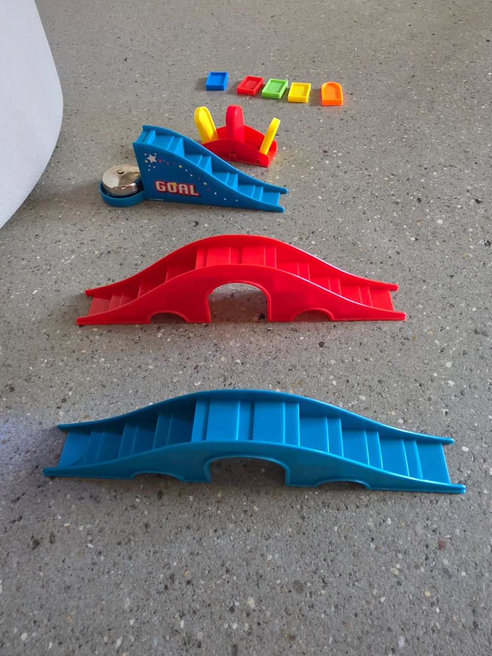 Giochi: Domino Run – Usato da Zürich venduto da sougia11 1