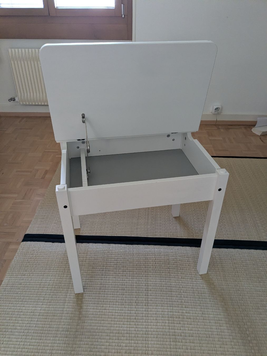 Ikea Schreibtische: Bureau enfant Ikea – Gebraucht aus Lausanne von lin_fz97 1
