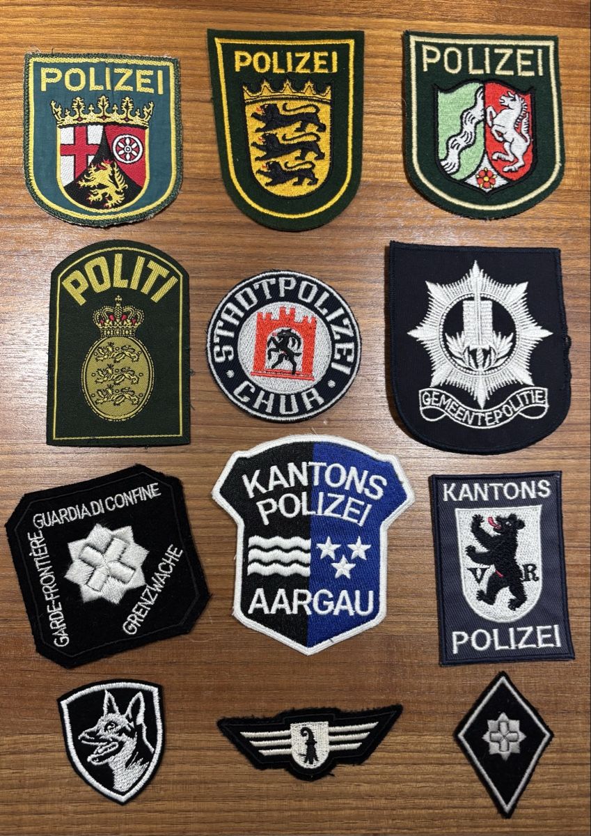 Placchette & Badge: Diverse Polizeipatches – Usato da Lausen venduto da Eclipse4
