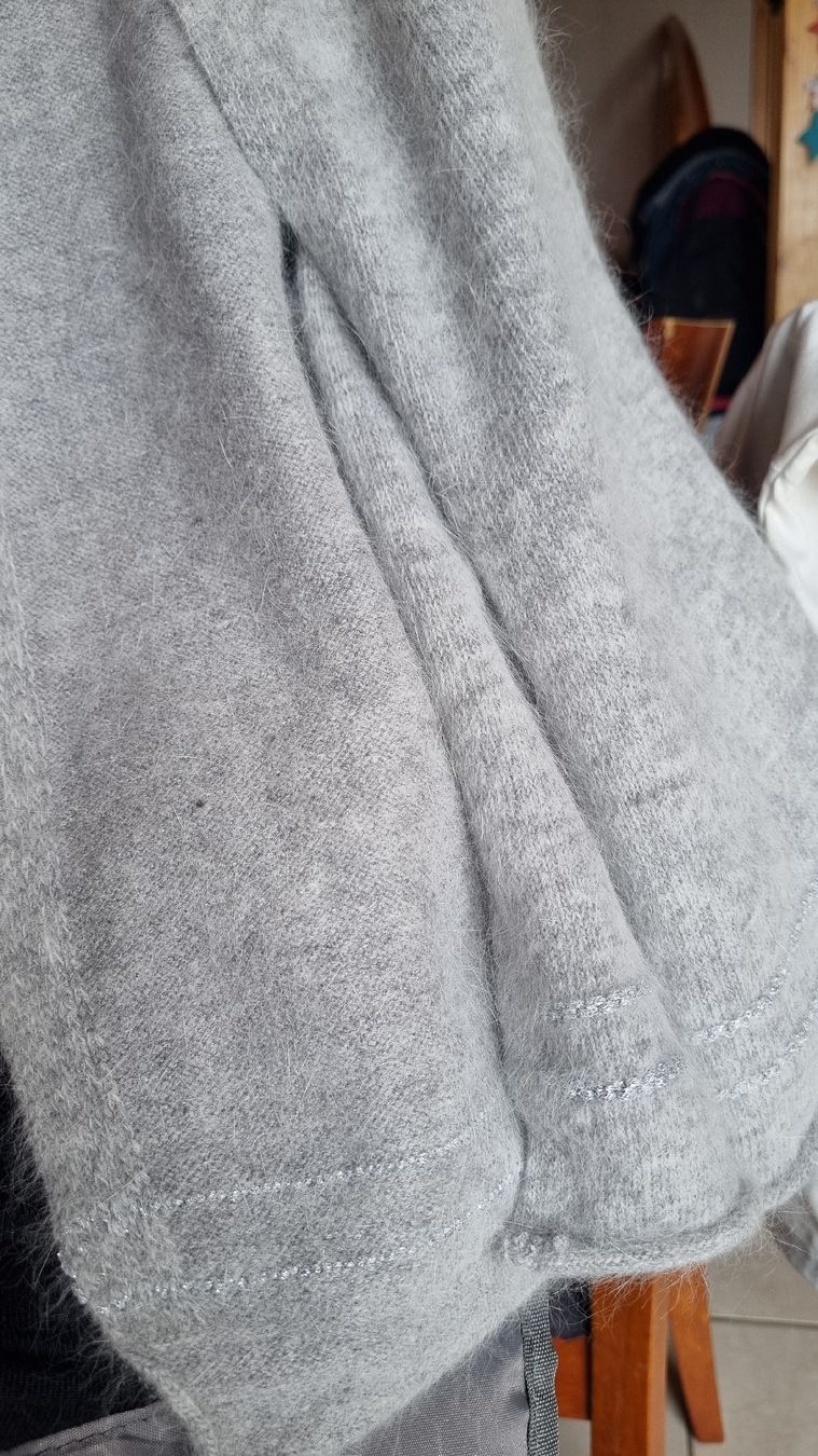 Foulard & Sciarpe: Echarpe gris nuage – Nuovo (secondo la descrizione) da Corbeyrier venduto da Lalaland99 1