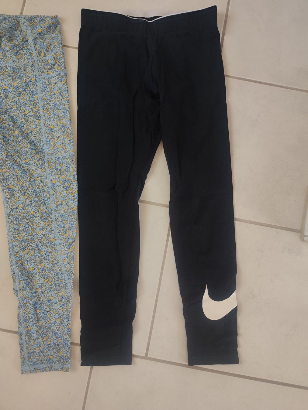Nike Leggings: 2 Paar NIKE Leggins – Usato da Zürich venduto da Claudia_Zueri