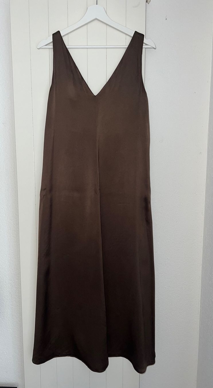Massimo Dutti Kleider: Massimo Dutti strappy dress – Gebraucht aus Adliswil von nat_7q7l 3