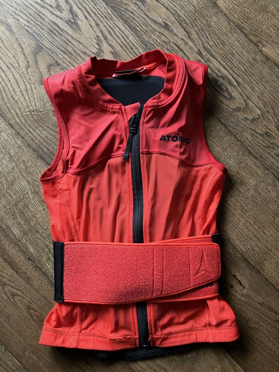 Atomic Protezioni & Imbottiture: Rückenprotektor Atomic Live Shield Vest Junior – Usato da Zürich venduto da Bubikon1