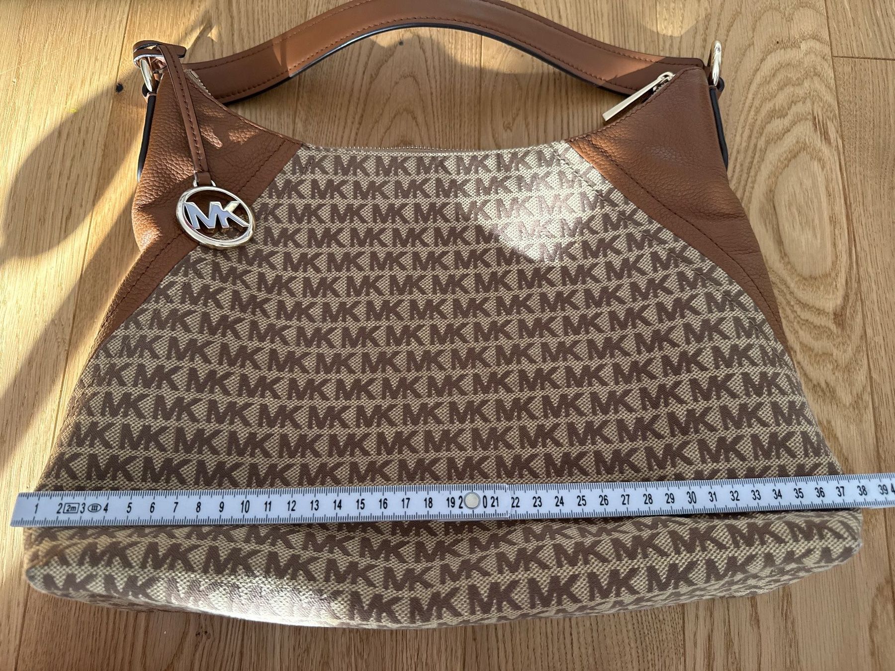 Michael Kors Borse da donna: NEU! Michael Kors Tasche mit Staubbeutel – Nuovo e nell'imballaggio originale da Schönenwerd venduto da d.chiara 7