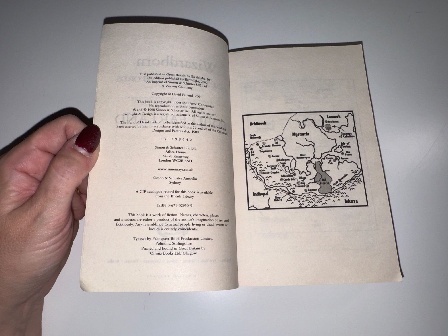 Libri: NOVEL: David Farland, Wizardborn – Usato da Grosswangen venduto da English_books 2