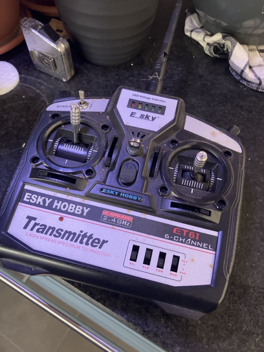 Telecomando: ESKY HOBBY Transmitter, 2.4 GHz – Usato da Altnau venduto da Bromende963