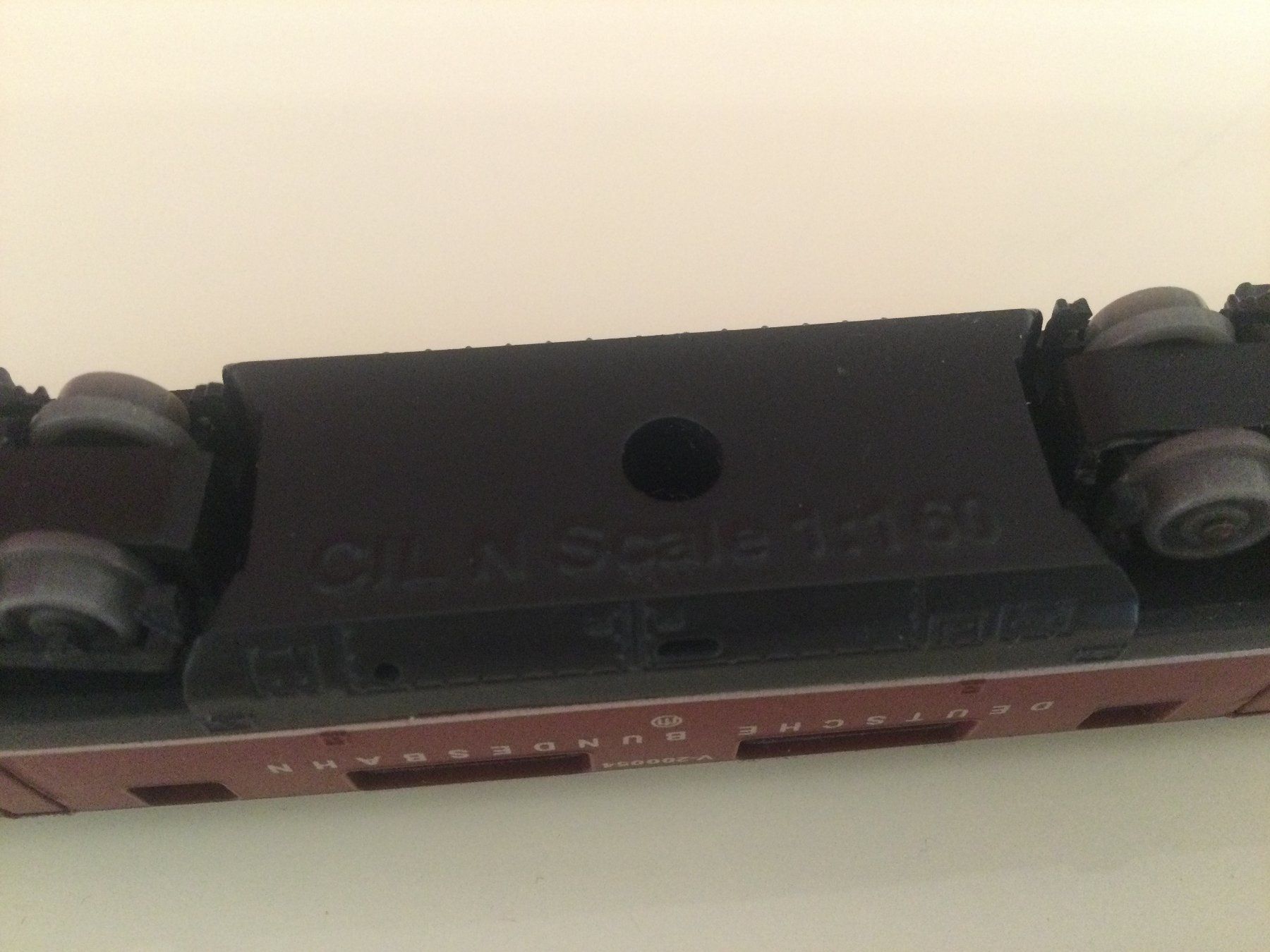 Trix Modelleisenbahnen: Minitrix Lokomotive - Deutsche Bundesbahn – Gebraucht aus Wallisellen von  6