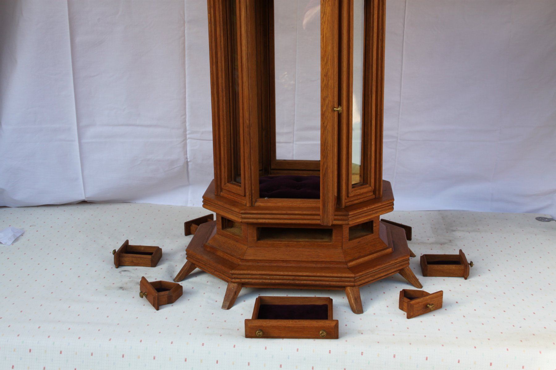 Vitrines: Petite VITRINE – D'occasion à Cernier par Oural1 5
