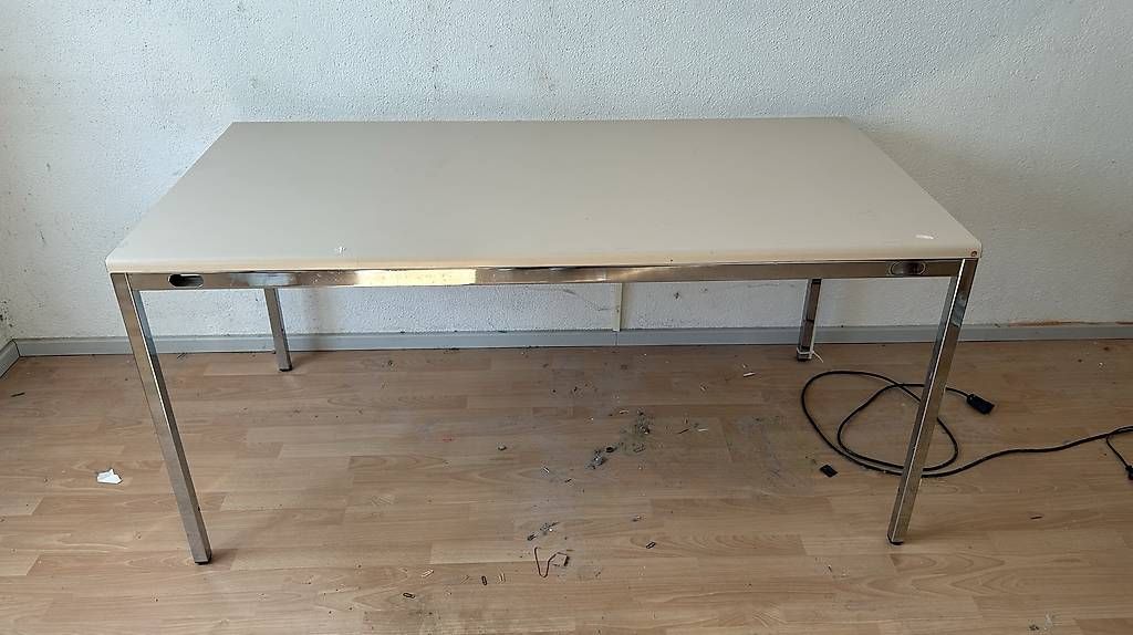 Scrivanie: Bürotisch massiv – Usato da Rütihof venduto da serouni5406 1