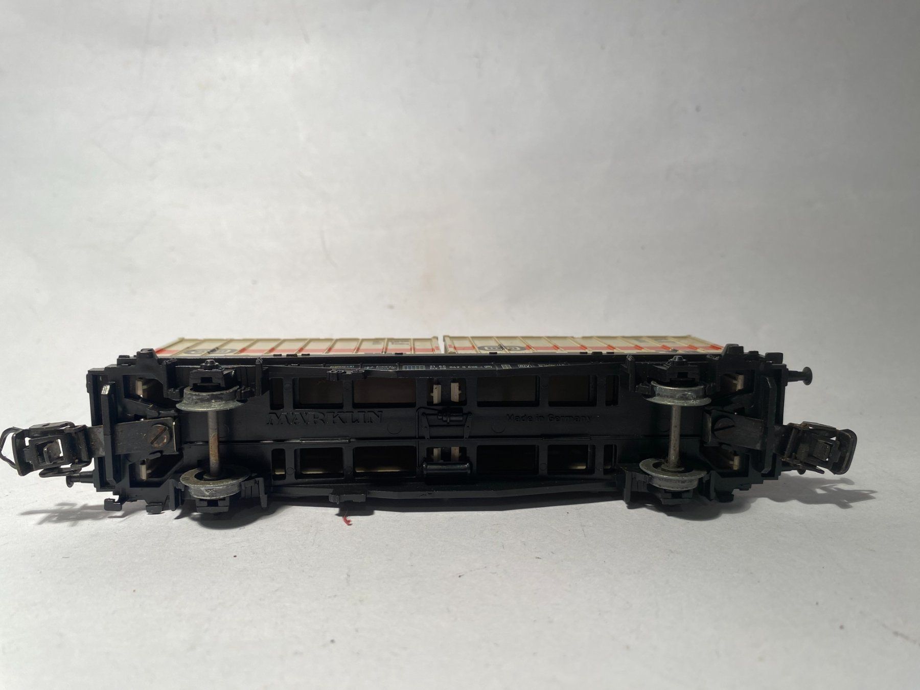Märklin Modelleisenbahnen: Märklin Containerwagen DB weiss, AC Achsen – Gebraucht aus Buchrain von Modellbahn11 5