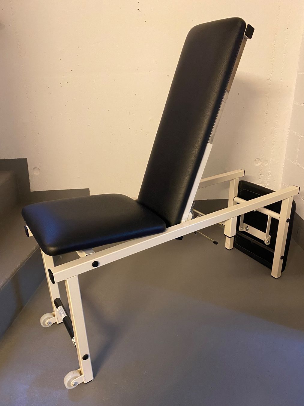Hometrainer: Hantelbank Follo Diem 3 Section – Usato da Kirchberg BE venduto da Squeeler60
