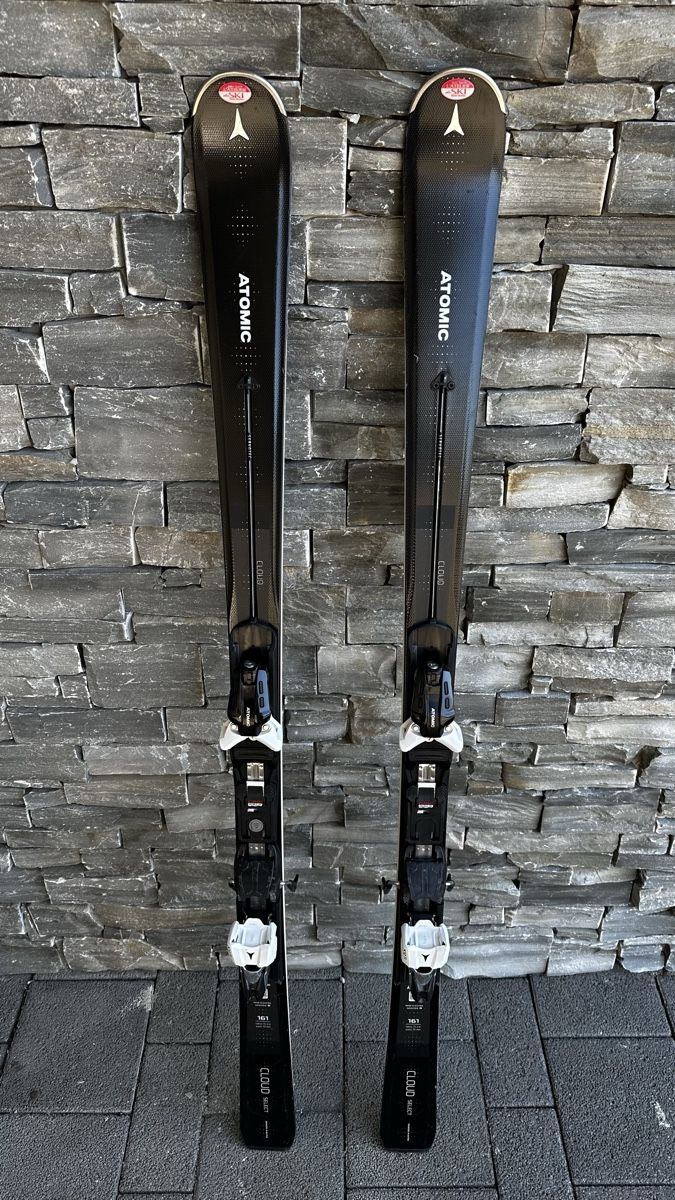Atomic Skis: Skis Atomic Cloud - 161 cm, avec fixations – Neu (gemäss Beschreibung) aus Sion von admt9