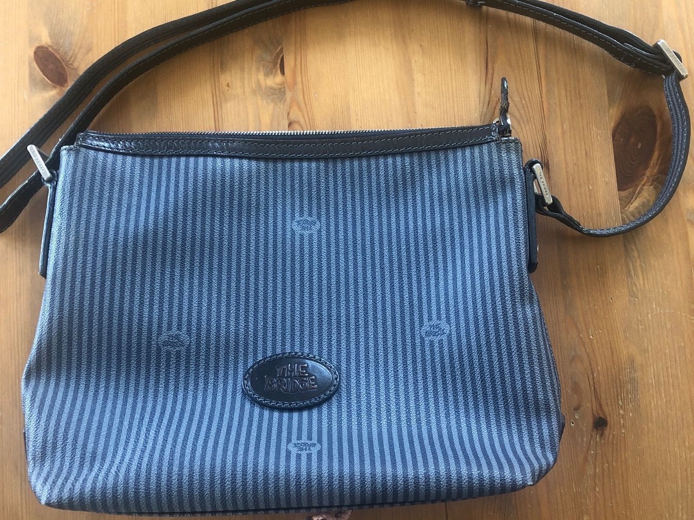 Kindertaschen: The Bridge – Gebraucht aus Muralto von kar_ft6r