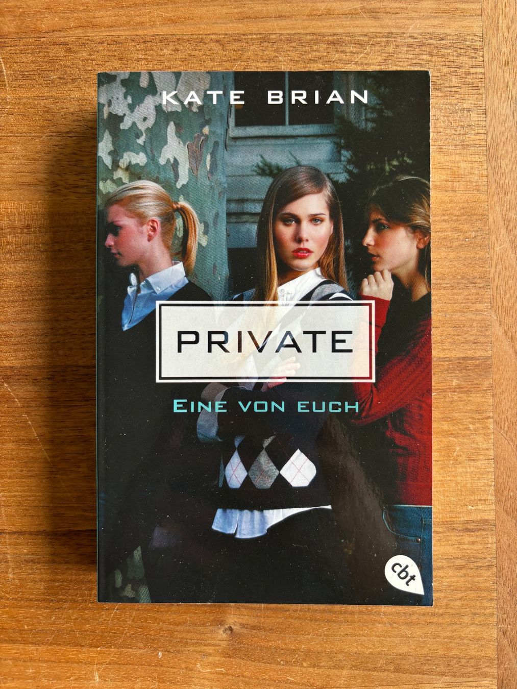 Libri: Private - Eine von euch – Nuovo (secondo la descrizione) da Spiez venduto da KMeijer