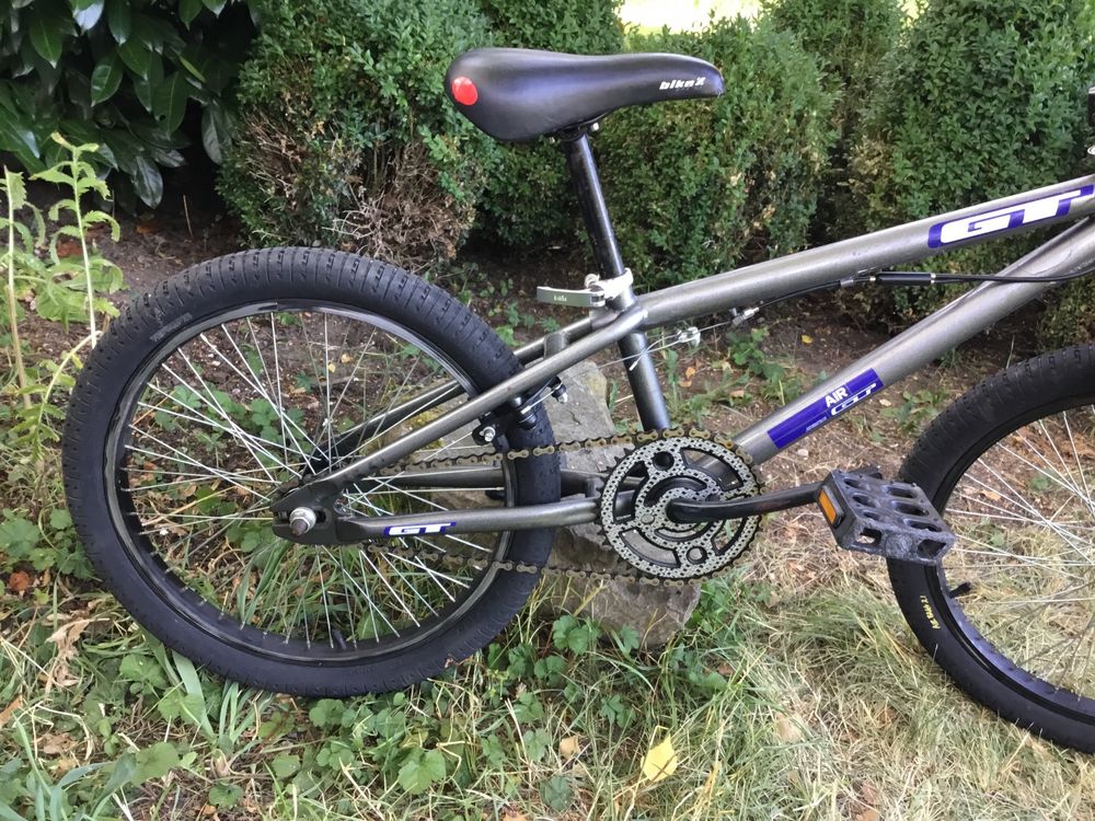 Velo BMX Bi Cross vintage retro 80s mousse Motobecane chromé excellent