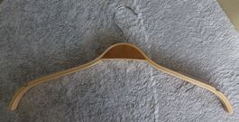 14 Stück Kleiderbügel aus HOLZ