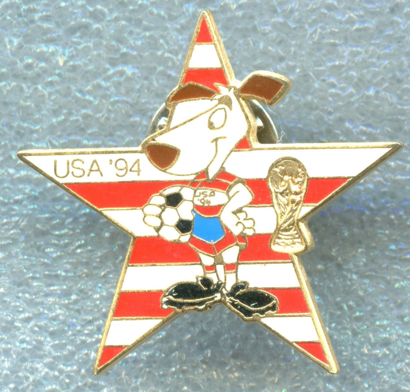 Fifa Plaketten & Abzeichen: FIFA  WM '94 USA  Maskottchen – Gebraucht aus Winterthur von Sammleroase