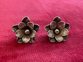 Blumenohrstecker aus 925er Silber