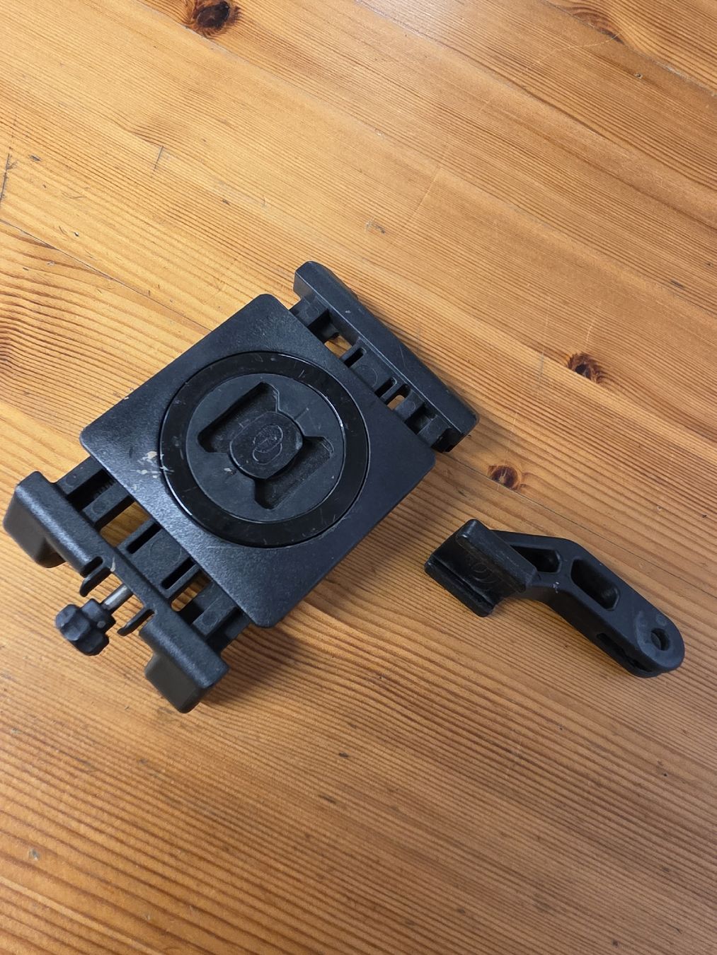 SP Connect Halterungen: Sp Connect Universalhalter – Gebraucht aus Merenschwand von ___niggi___ 2
