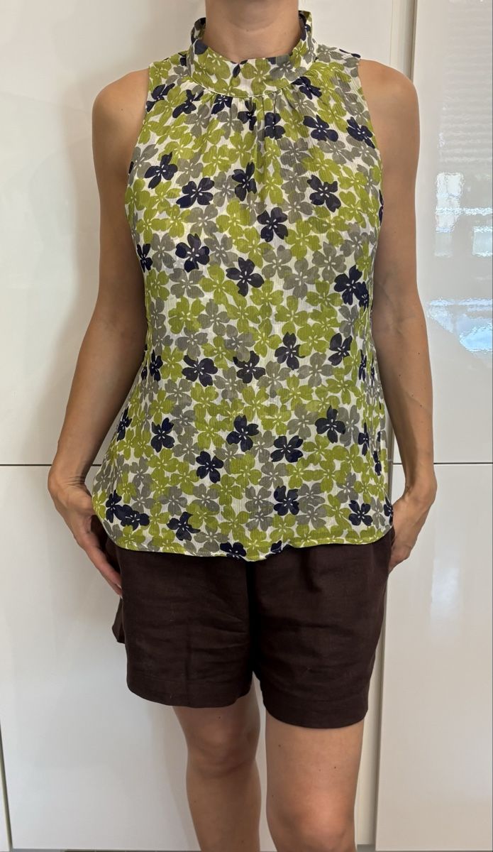 Top: Bellissimo top in seta Elegance – Usato da Chiasso venduto da myt_k8rf