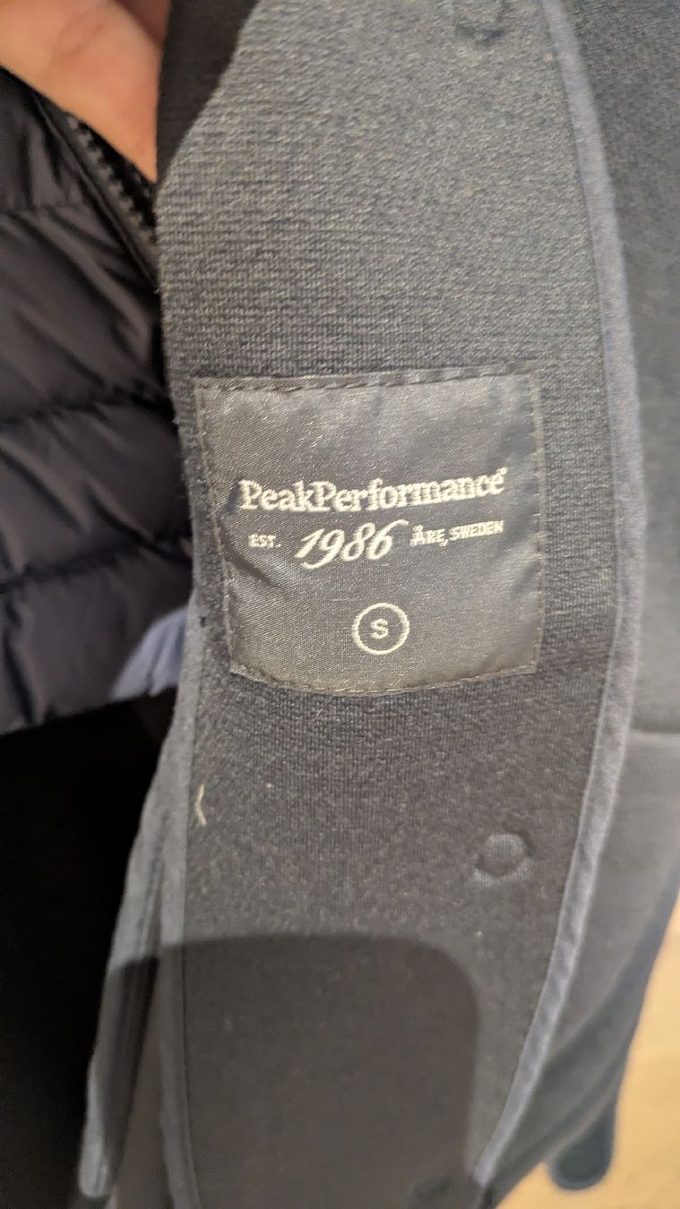 Peak Performance Cappotti: Peak Performance Wollmantel mit Steppinnenjacke Gr. S – Usato da Zürich venduto da broedl 3