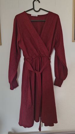 Kleid Floyd rot Wickeloptik Langarm Bindegürtel neu 