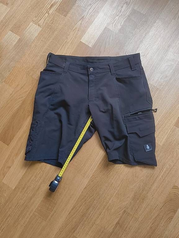 Pantalons: Stretch Arbeitshosen/shorts Gr. 48 – D'occasion à Steffisburg par biru99 2