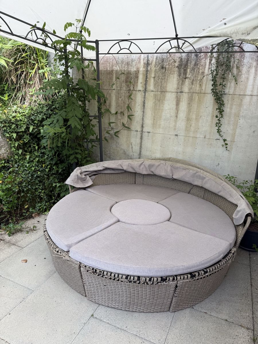 Sofas: Garden sofa  – Defekt aus Walchwil von Luxury_wardrobe
