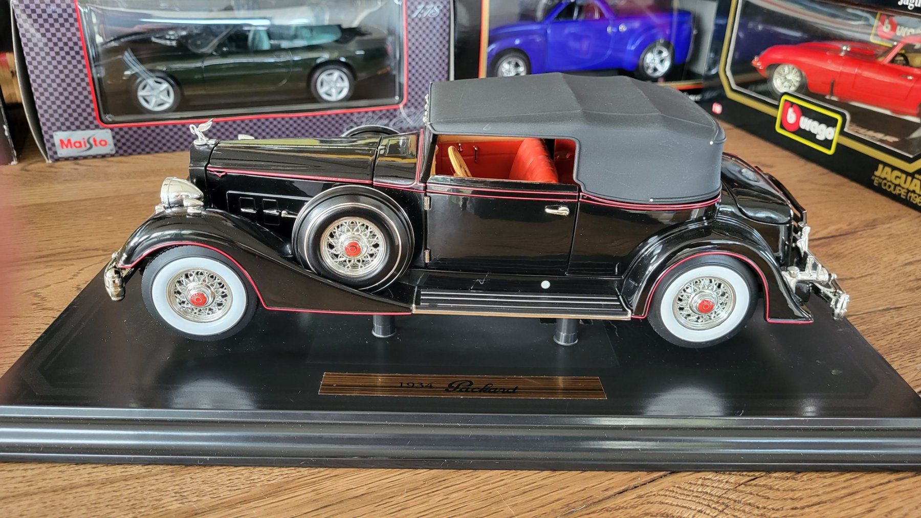 Anson Modellini d'auto: Packard 1934 1:18 Anson – Usato da Rothrist venduto da Juana5