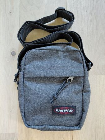 Eastpak Umhängetasche grau (Neu)(2.5L)