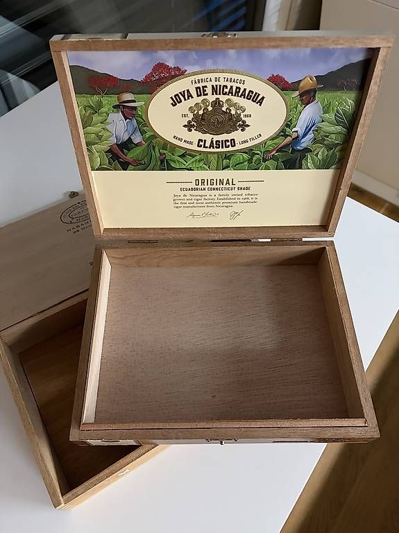 Zigarren: Zigarrenkistchen Holz – Gebraucht aus Heiligkreuz (Mels) von Sveden 1
