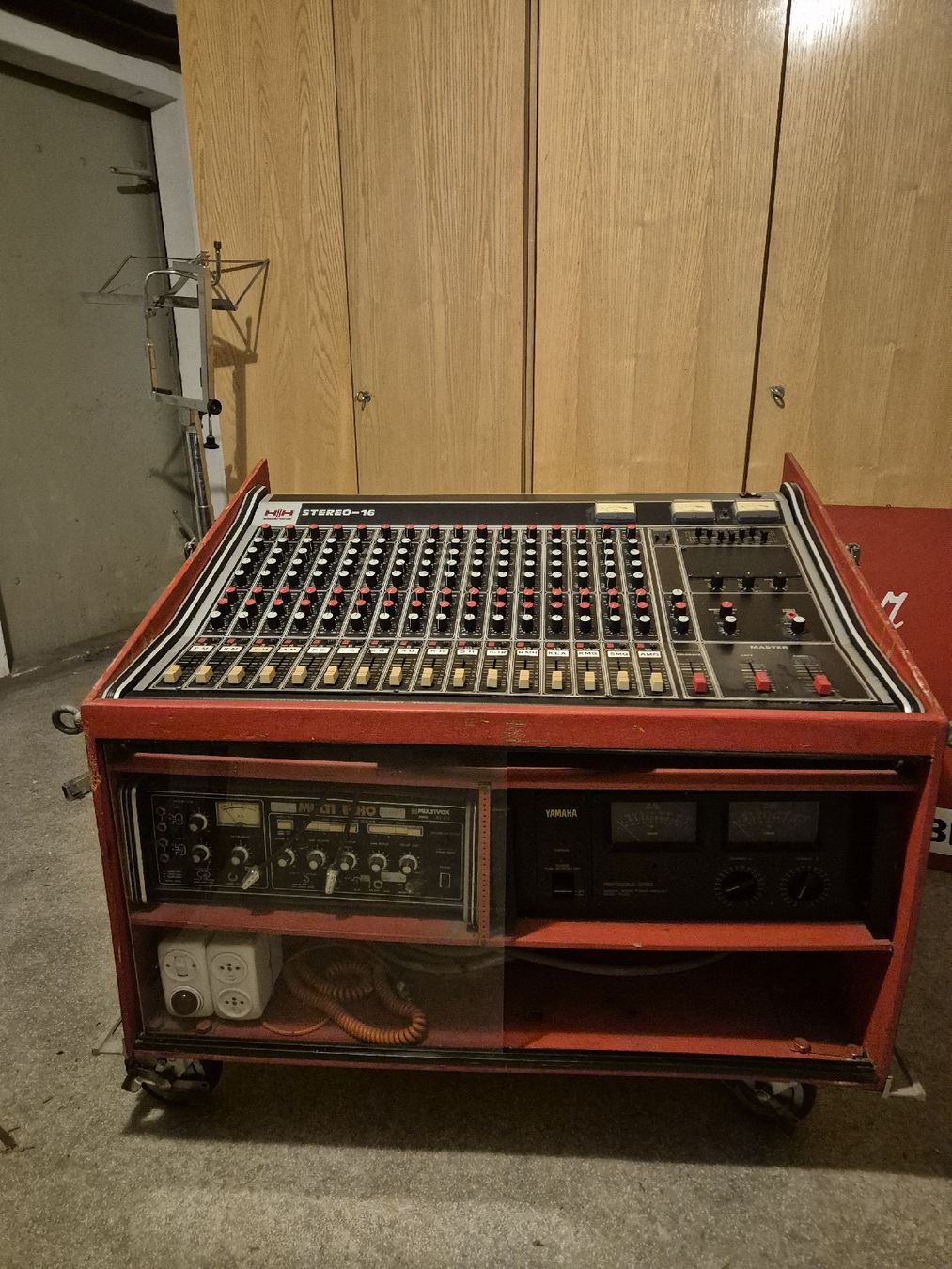 Musikinstrumente: Schlagzeug  und Boxen – Gebraucht aus Sargans von aze_kf6w 5