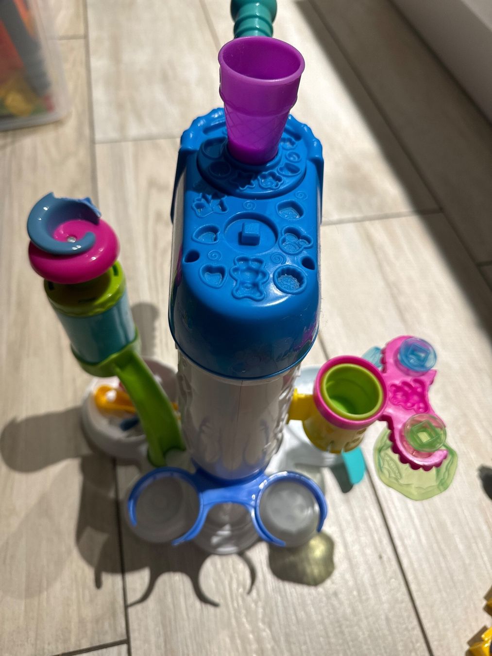 Play-Doh Giocattoli: Riesiges Play doh set einiges praktisch neu – Nuovo (secondo la descrizione) da Dittingen venduto da Estrella46 7