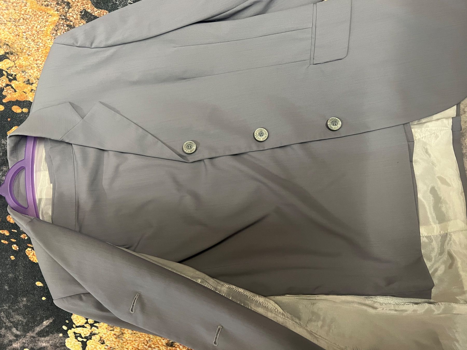 Versace Completi & Tailleur: Versace Anzug mit Rock – Usato da Zürich venduto da SecondhandZurich 1