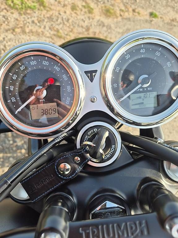 Strada: TRIUMPH T120 ACE Version black / Limited Edition – Usato da Bolligen venduto da mol_pz8f 2