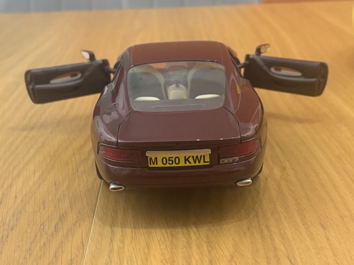 Aston Martin Modellautos: Aston Martin 1994 – Neu (gemäss Beschreibung) aus Orbe von car_8grw 3