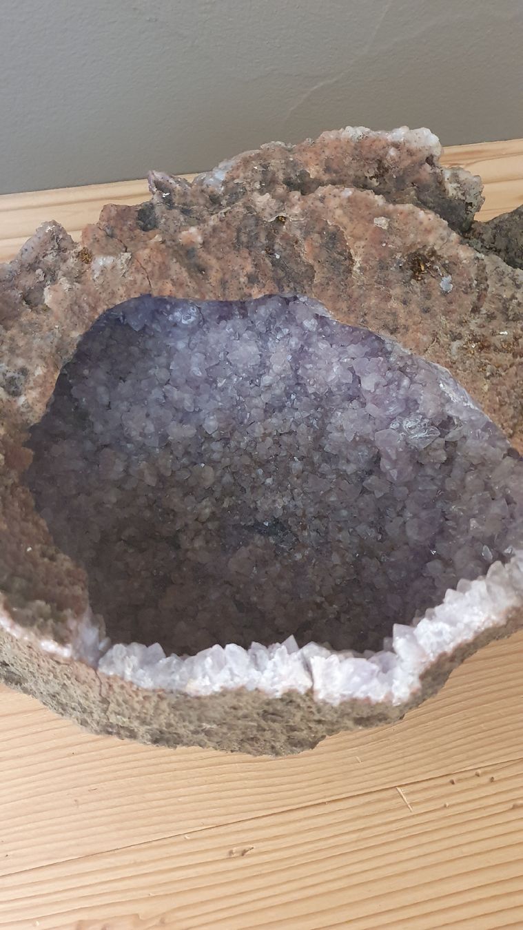 Pierres précieuses: Wunderschöne grosse Kristall-Geode, Amethyst – D'occasion à Kölliken par Jonalu 1
