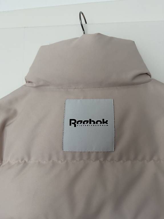 Giacche: Reebok Victoria Beckham Jacke S – Usato da Basel venduto da Ohschaumal 2
