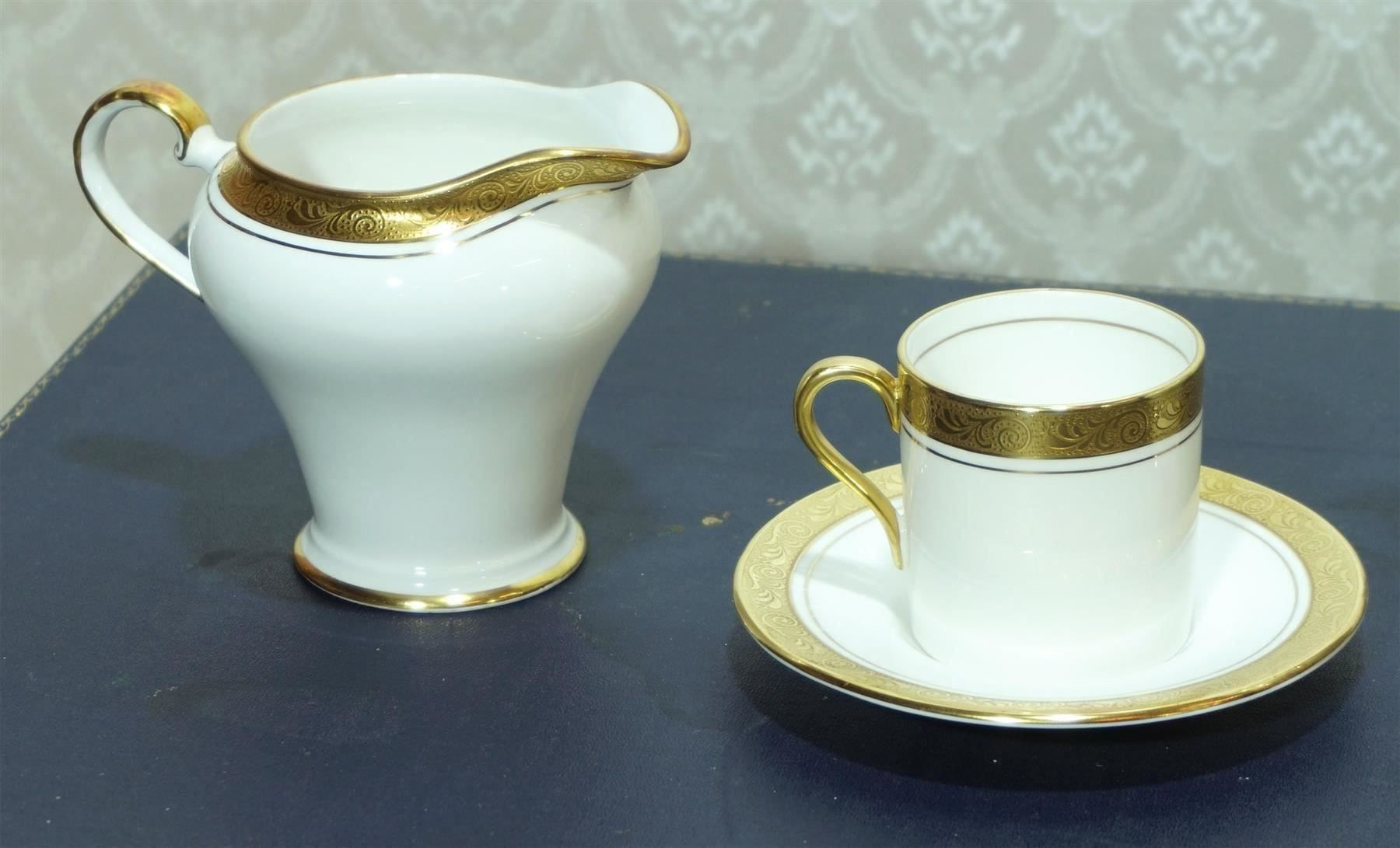 Set di piatti: exklusives Aynsley Mocca Service Argosy – Usato da Meggen venduto da Trouvaillen 4