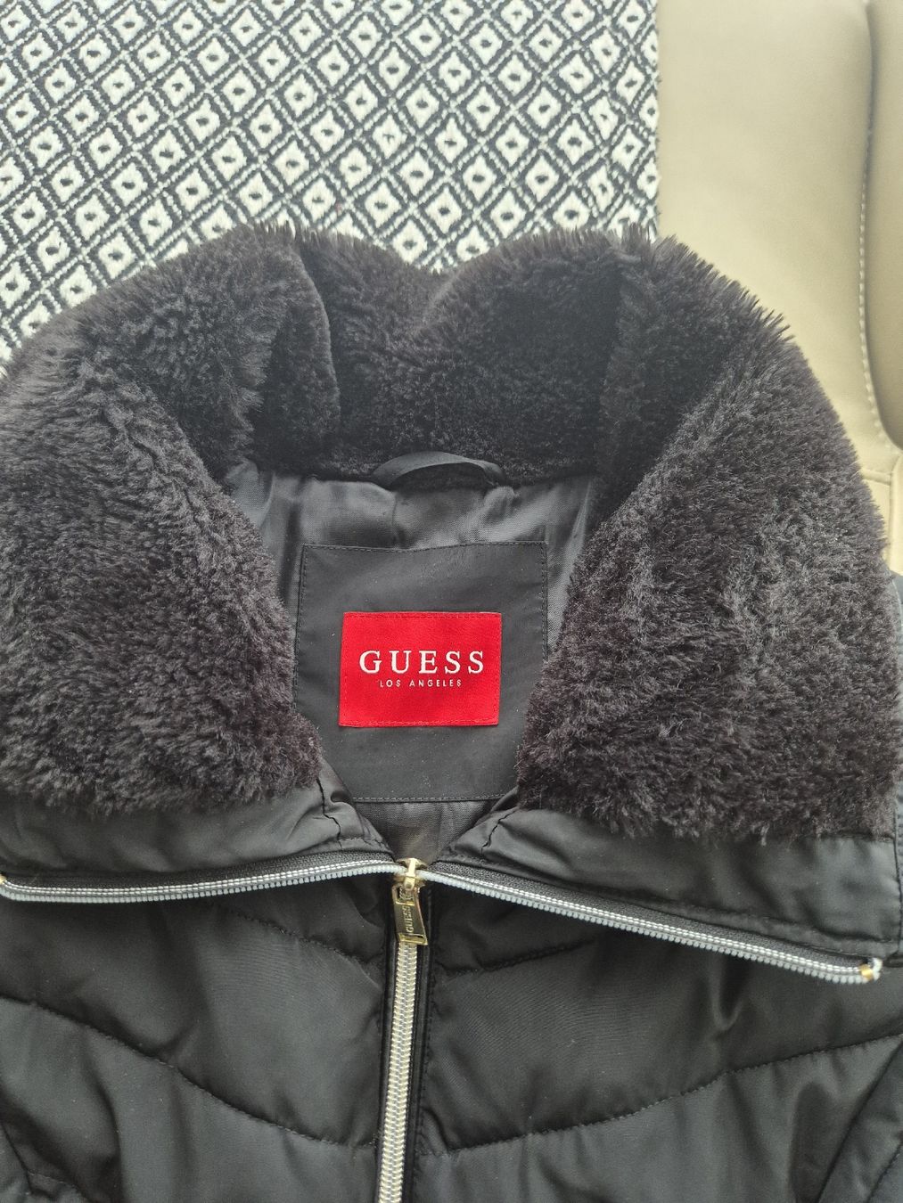 Guess Giacche: GUESS Winterjacke – Usato da Weisslingen venduto da Airgate 6