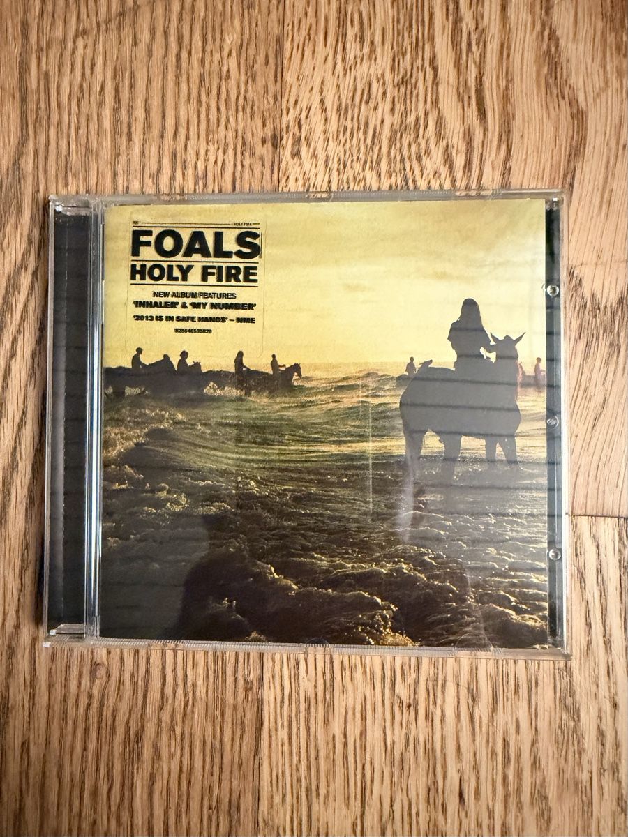 CD: Foals: Holy Fire CD Neuwertig (2013) – Nuovo (secondo la descrizione) da Hünenberg venduto da Paddels