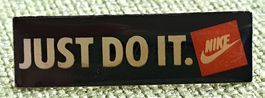 O739 - Pin NIKE JUST DO IT.