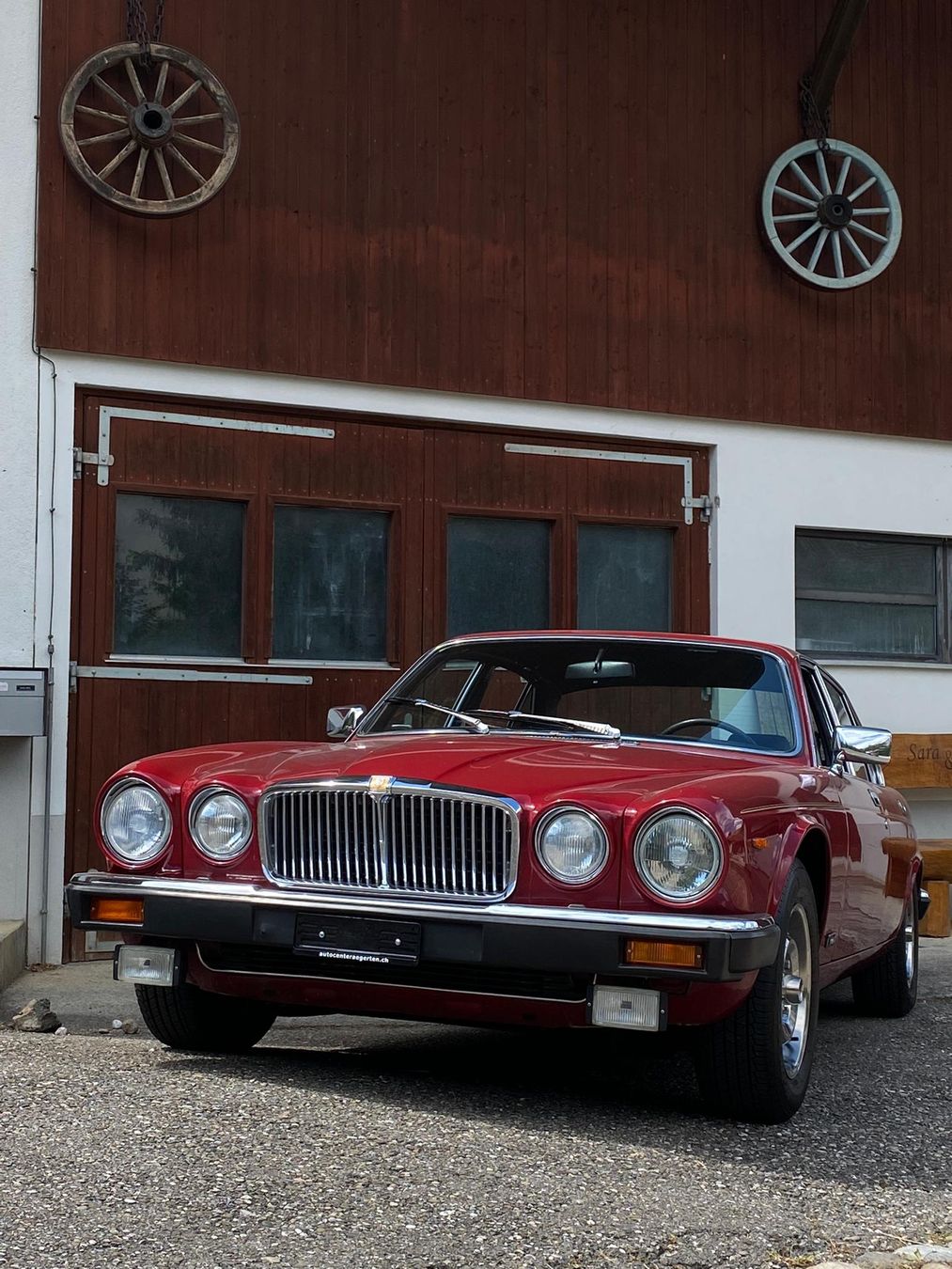 Jaguar Automobili: Jaguar XJ 12 Serie 3 – Difettoso da Häfelfingen venduto da SchoeflihofBinz