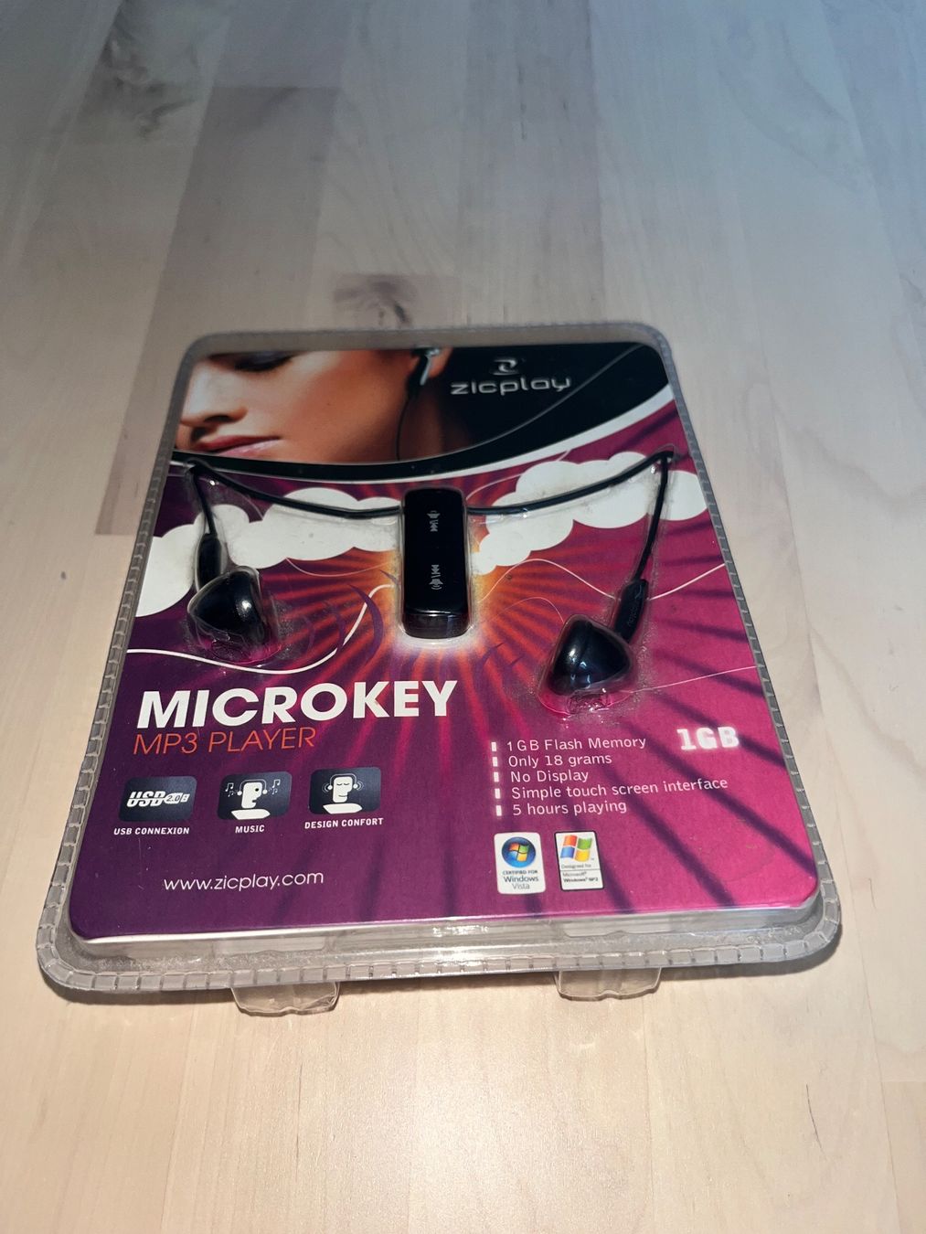 Lettore multimediale portatile: MP3 Player - Microkey 1GB – Nuovo e nell'imballaggio originale da Givrins venduto da Nicolux01